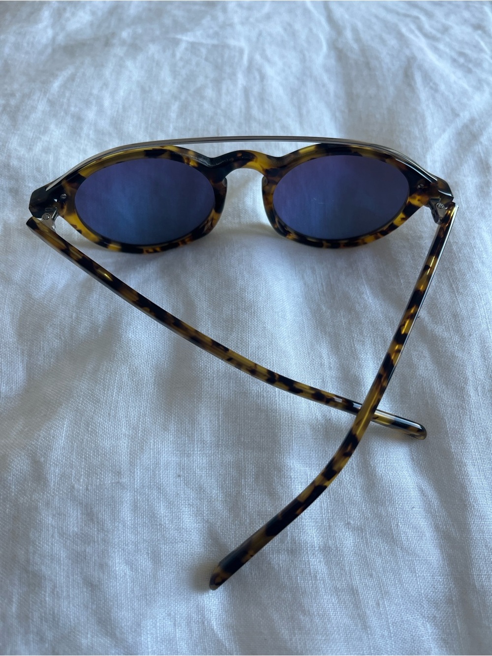 Madewell Tortoiseshell Round Sunglasses with Blue Lens